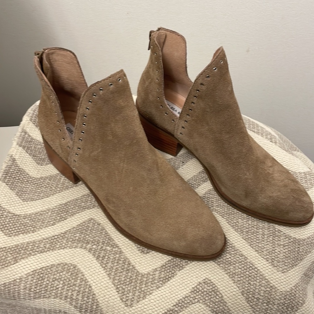 Chelsea and Violet booties - Picture 2 of 6